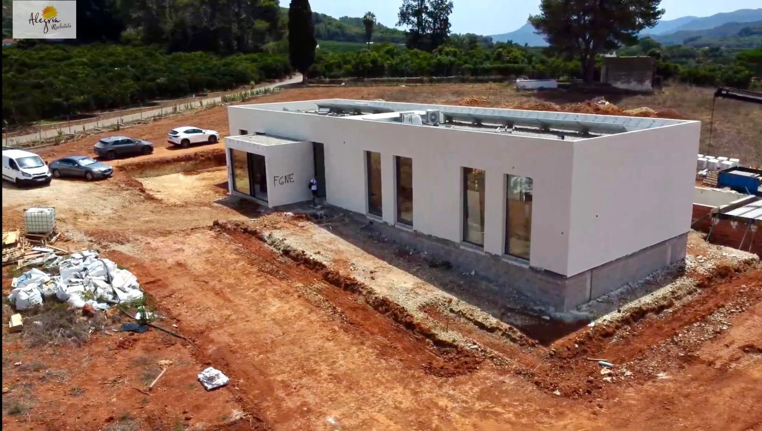 EXCLUSIVA VILLA DE OBRA NUEVA
