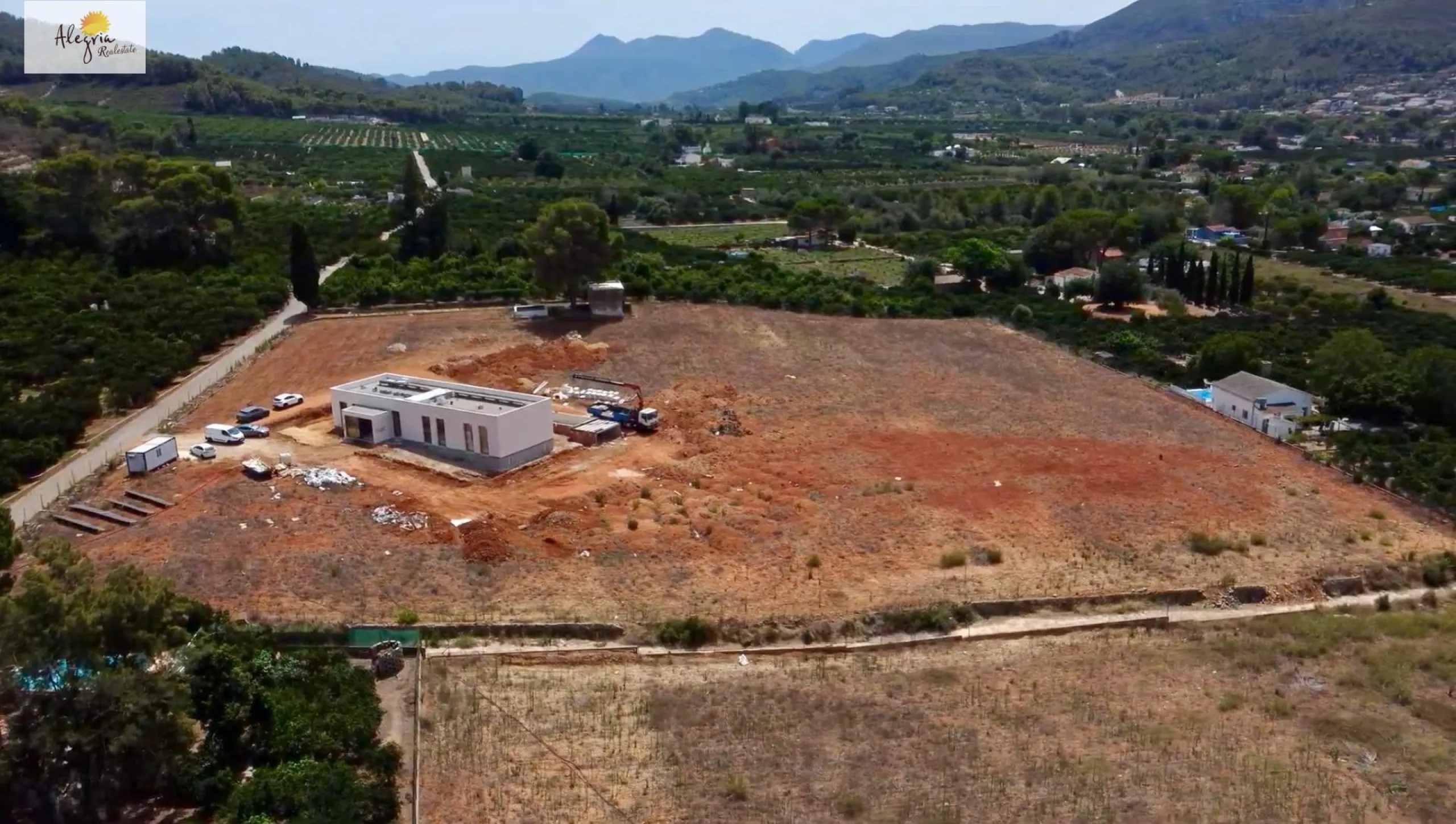 EXCLUSIVA VILLA DE OBRA NUEVA