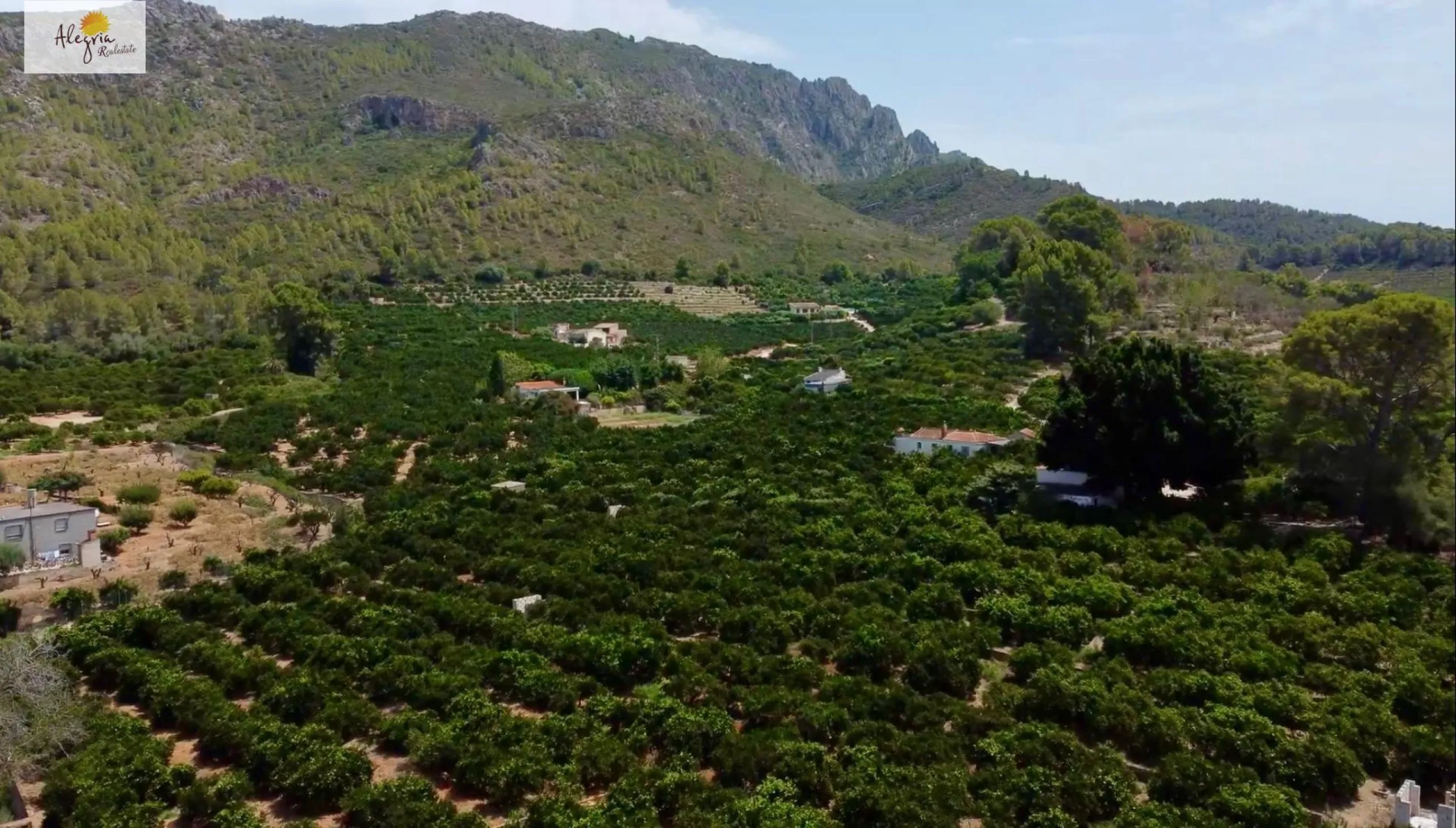 EXCLUSIVA VILLA DE OBRA NUEVA