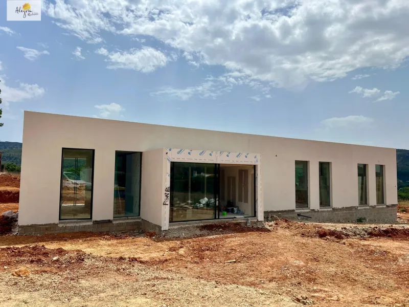 EXCLUSIVA VILLA DE OBRA NUEVA