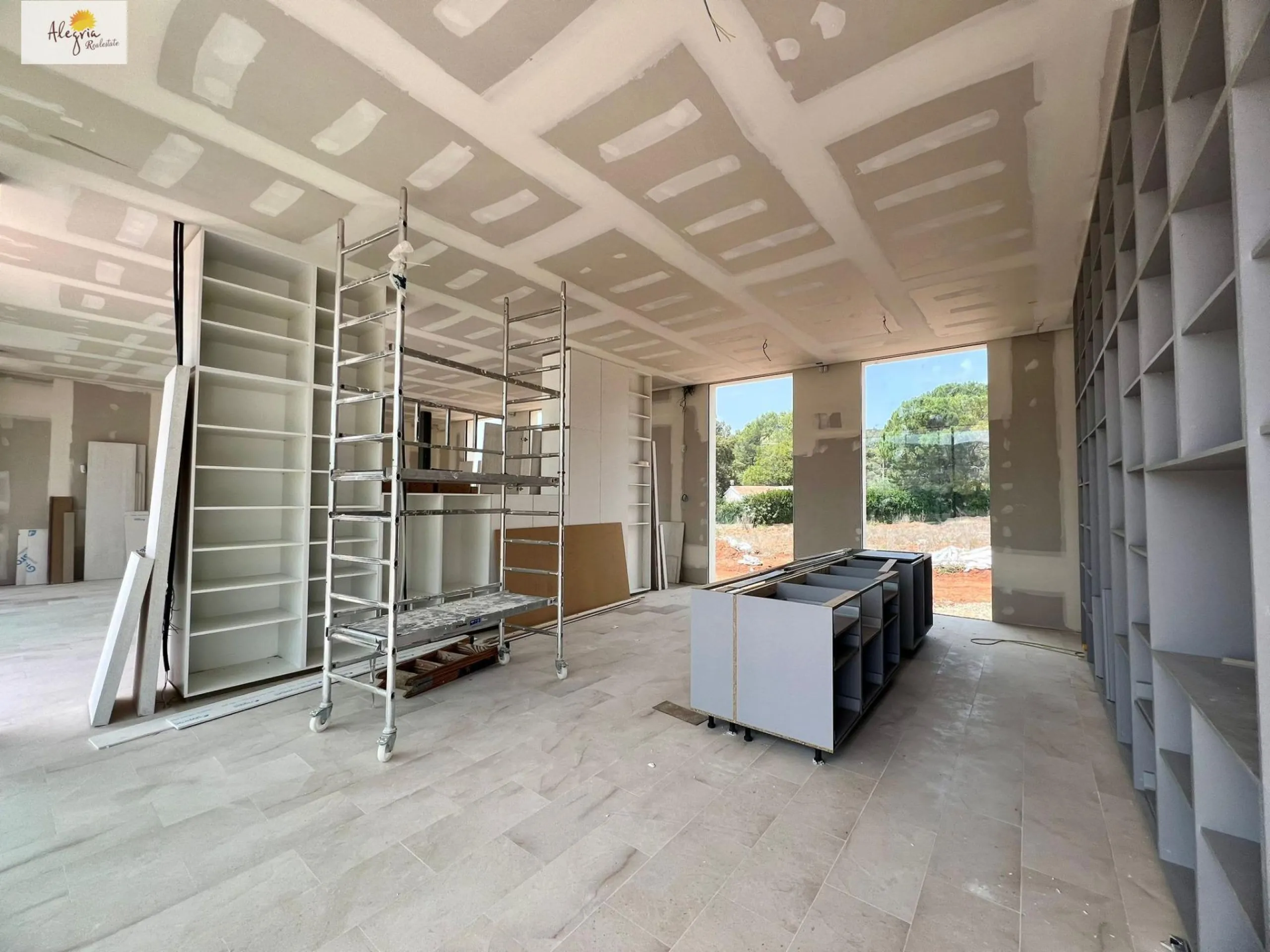 EXCLUSIVA VILLA DE OBRA NUEVA