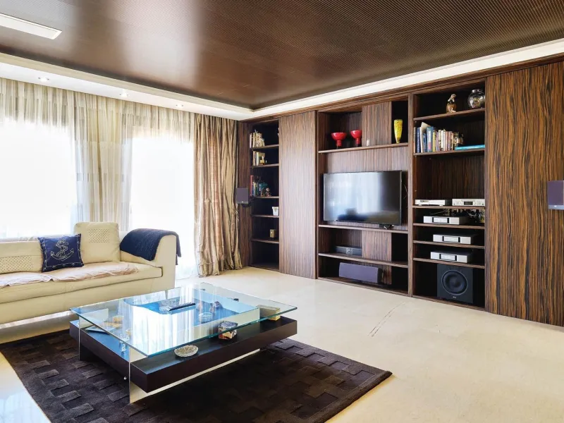 ÁTICO DE LUJO EN LA PLAZA DEL TEATRO. 228 M2. 3 DORM. 3 BAÑOS. SOLARIUM 80 M2. PLAYA A 600 METROS.