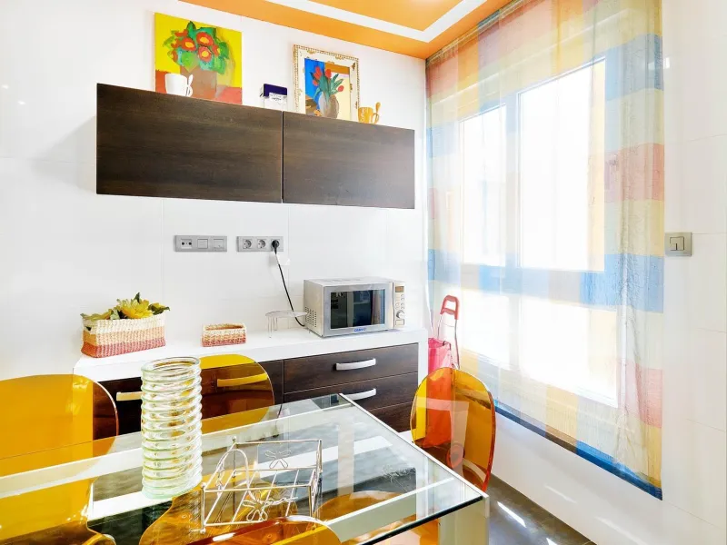 ÁTICO DE LUJO EN LA PLAZA DEL TEATRO. 228 M2. 3 DORM. 3 BAÑOS. SOLARIUM 80 M2. PLAYA A 600 METROS.