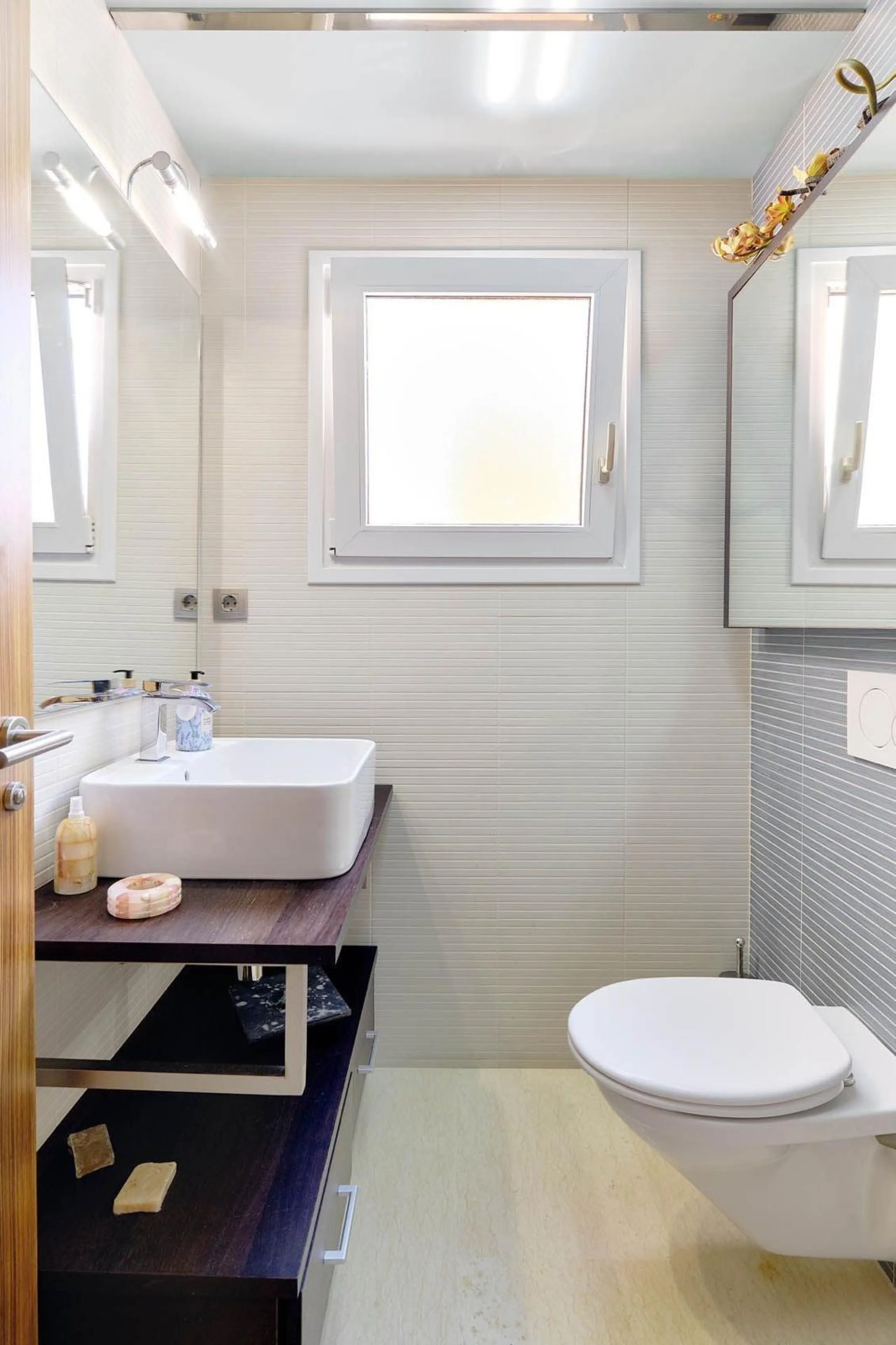 ÁTICO DE LUJO EN LA PLAZA DEL TEATRO. 228 M2. 3 DORM. 3 BAÑOS. SOLARIUM 80 M2. PLAYA A 600 METROS.