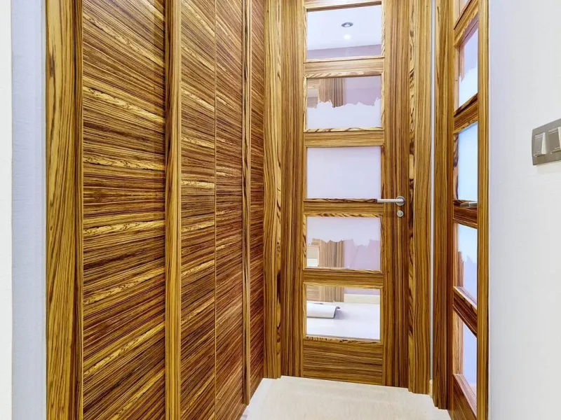 ÁTICO DE LUJO EN LA PLAZA DEL TEATRO. 228 M2. 3 DORM. 3 BAÑOS. SOLARIUM 80 M2. PLAYA A 600 METROS.