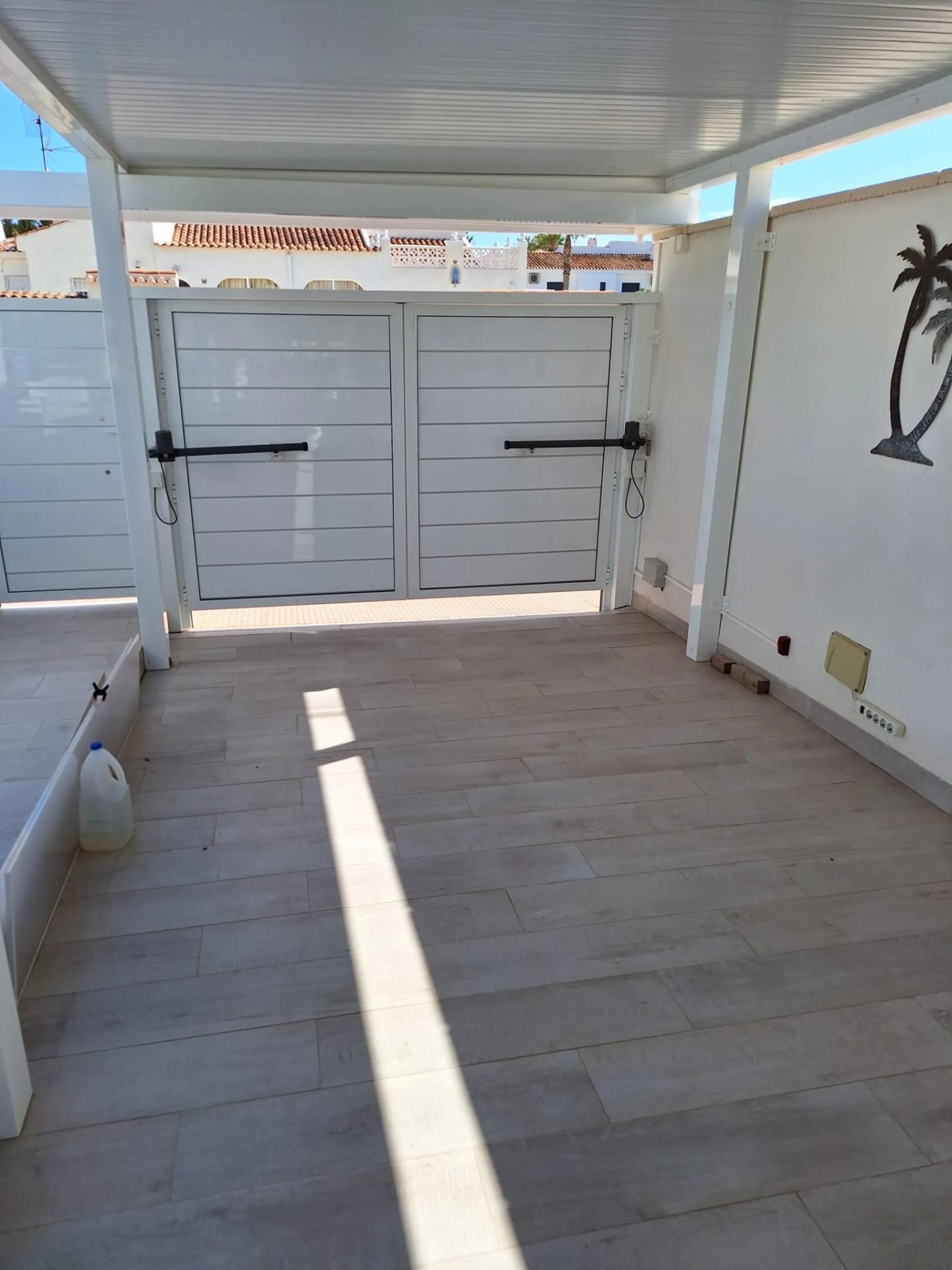 Beautiful luxury villa in La Siesta