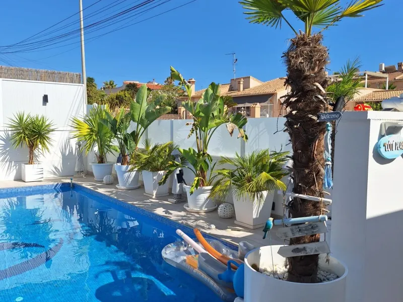 Beautiful luxury villa in La Siesta