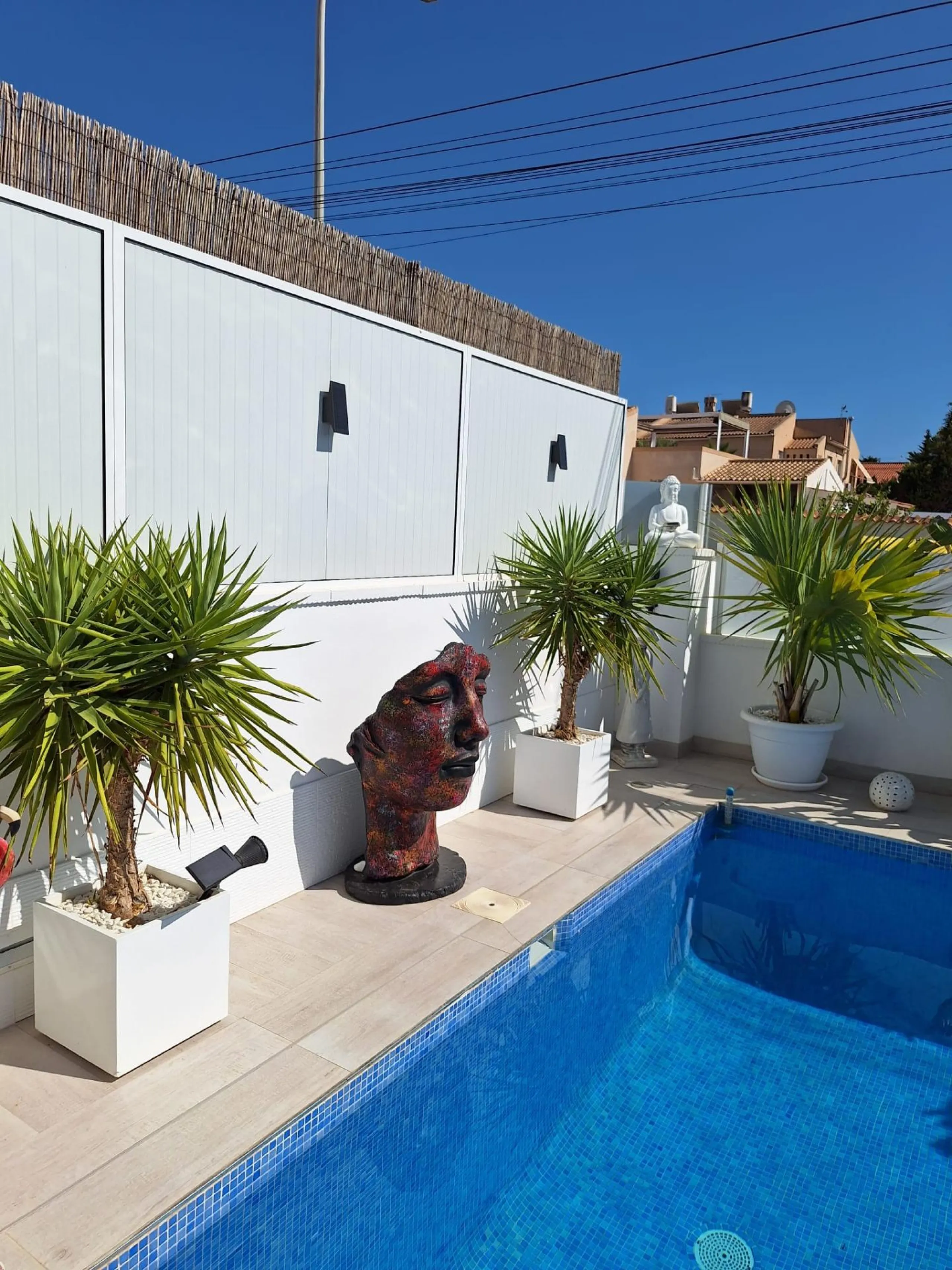Beautiful luxury villa in La Siesta