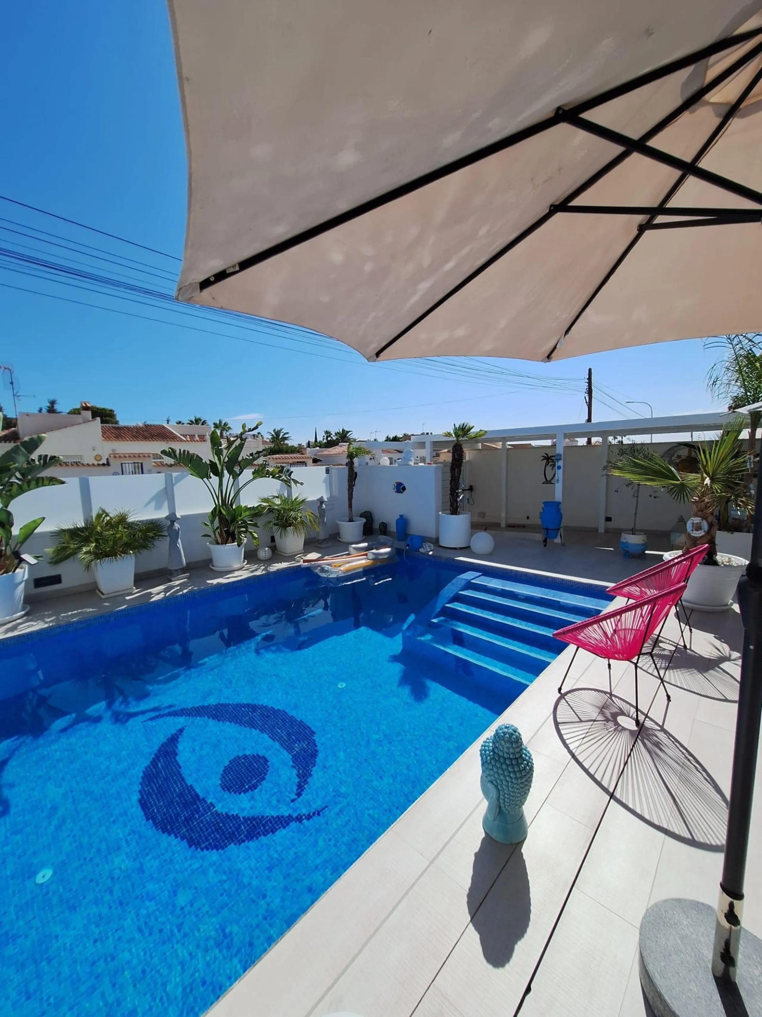 Beautiful luxury villa in La Siesta