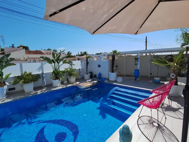 Beautiful luxury villa in La Siesta