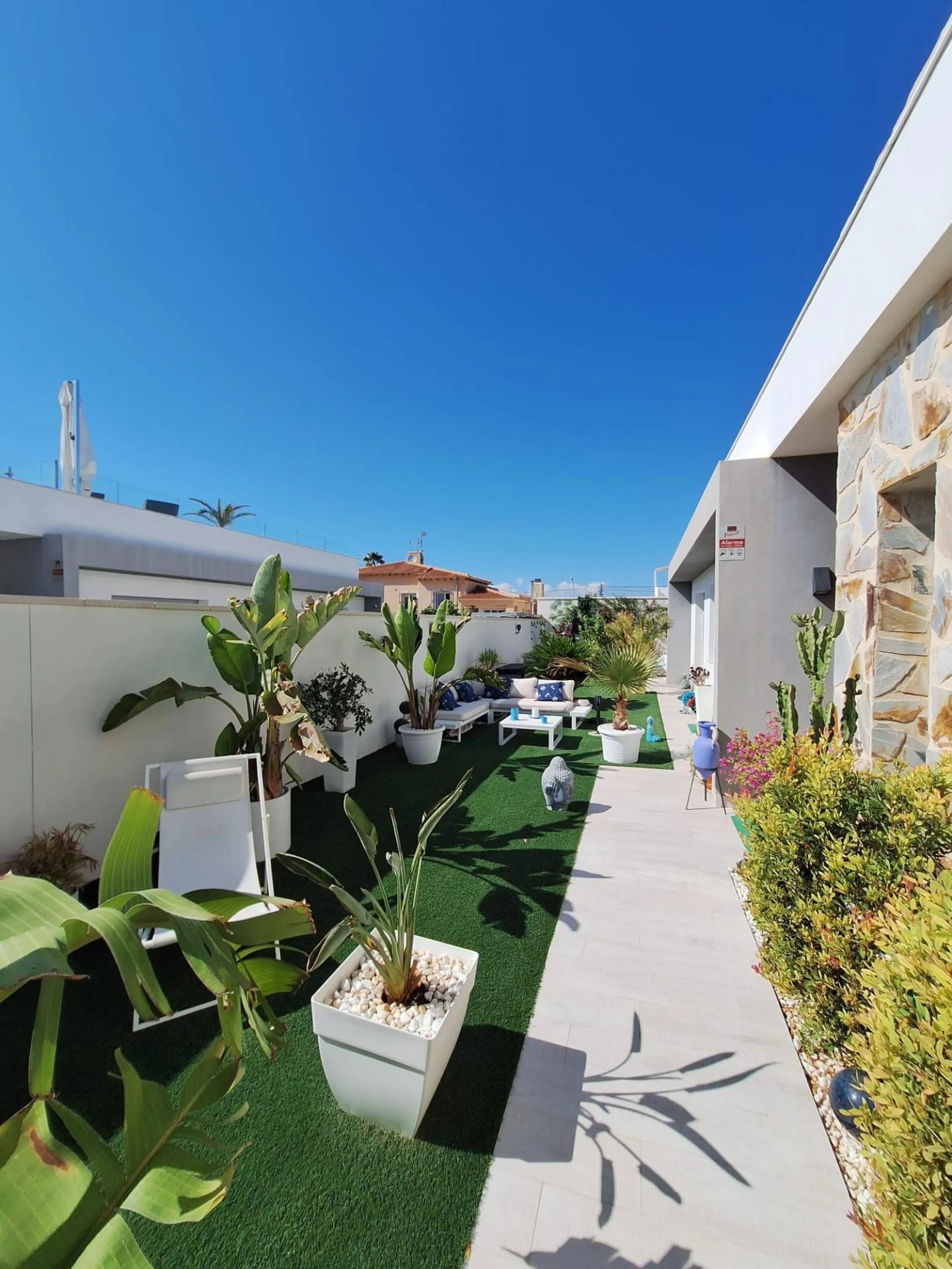 Beautiful luxury villa in La Siesta