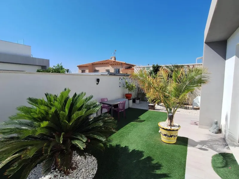 Beautiful luxury villa in La Siesta
