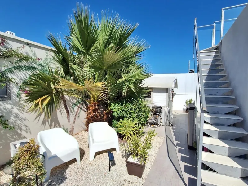 Beautiful luxury villa in La Siesta