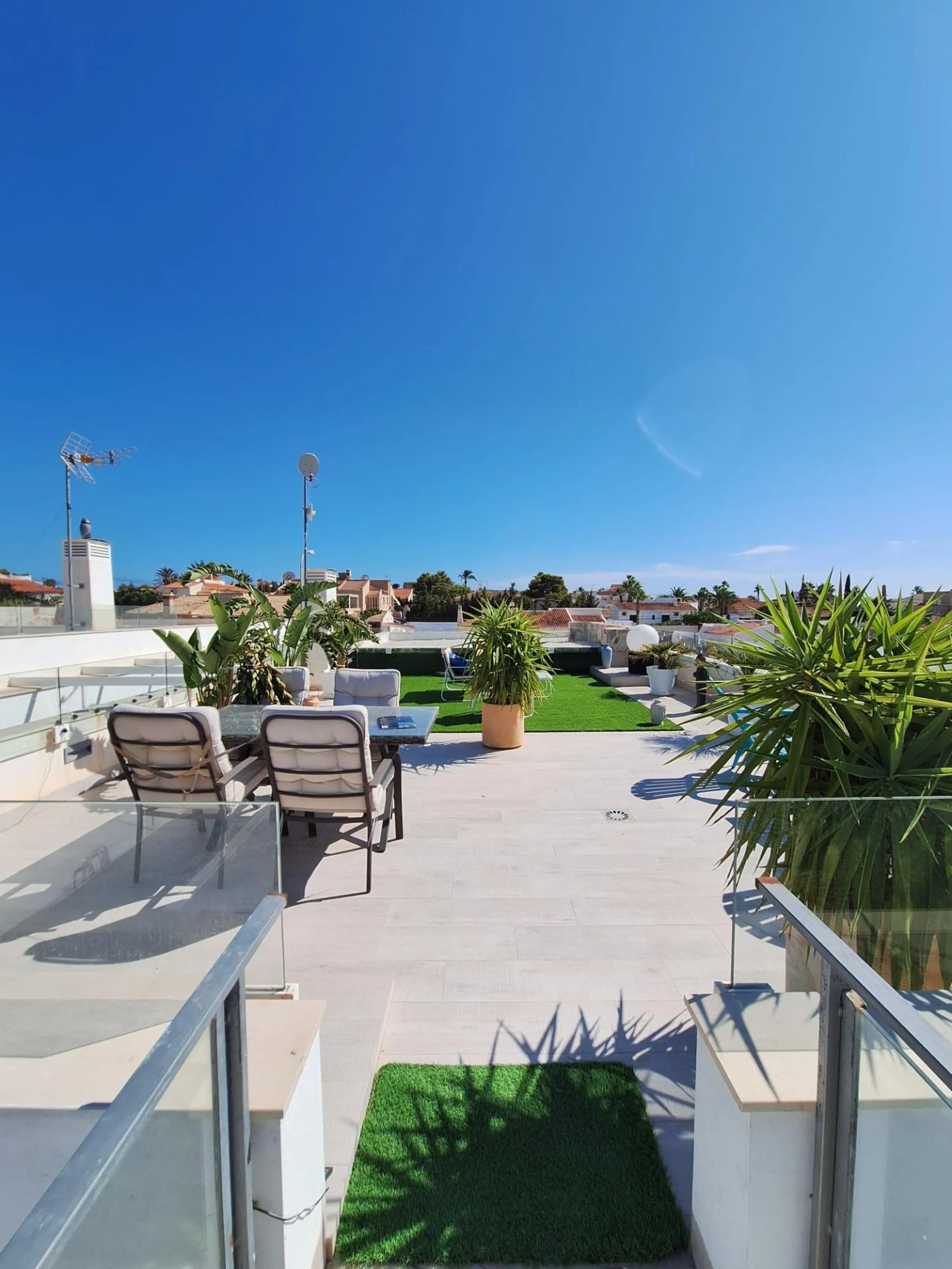 Beautiful luxury villa in La Siesta