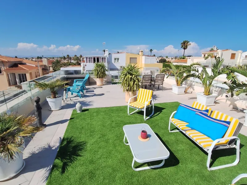 Beautiful luxury villa in La Siesta