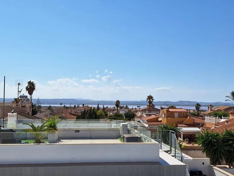 Beautiful luxury villa in La Siesta