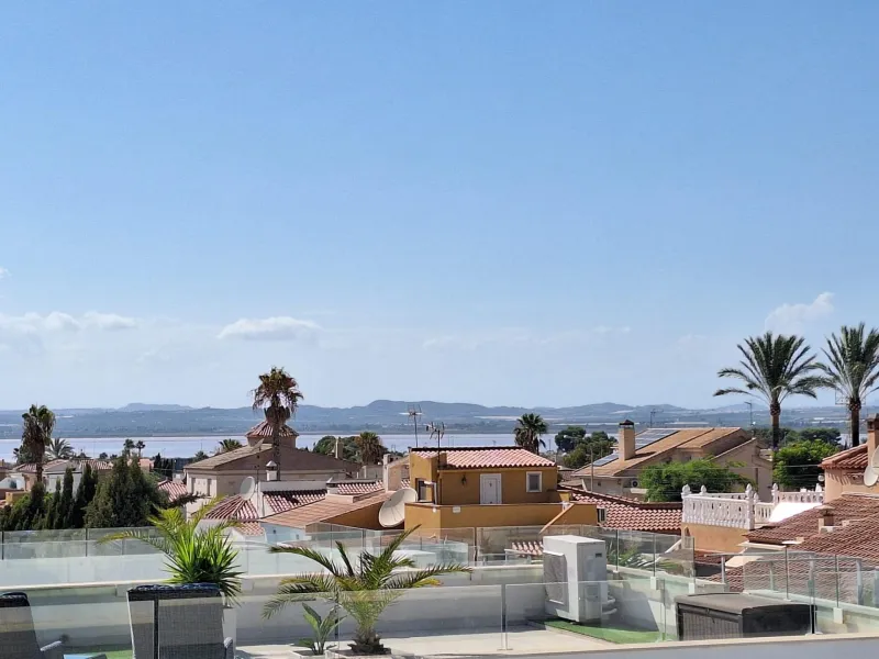 Beautiful luxury villa in La Siesta