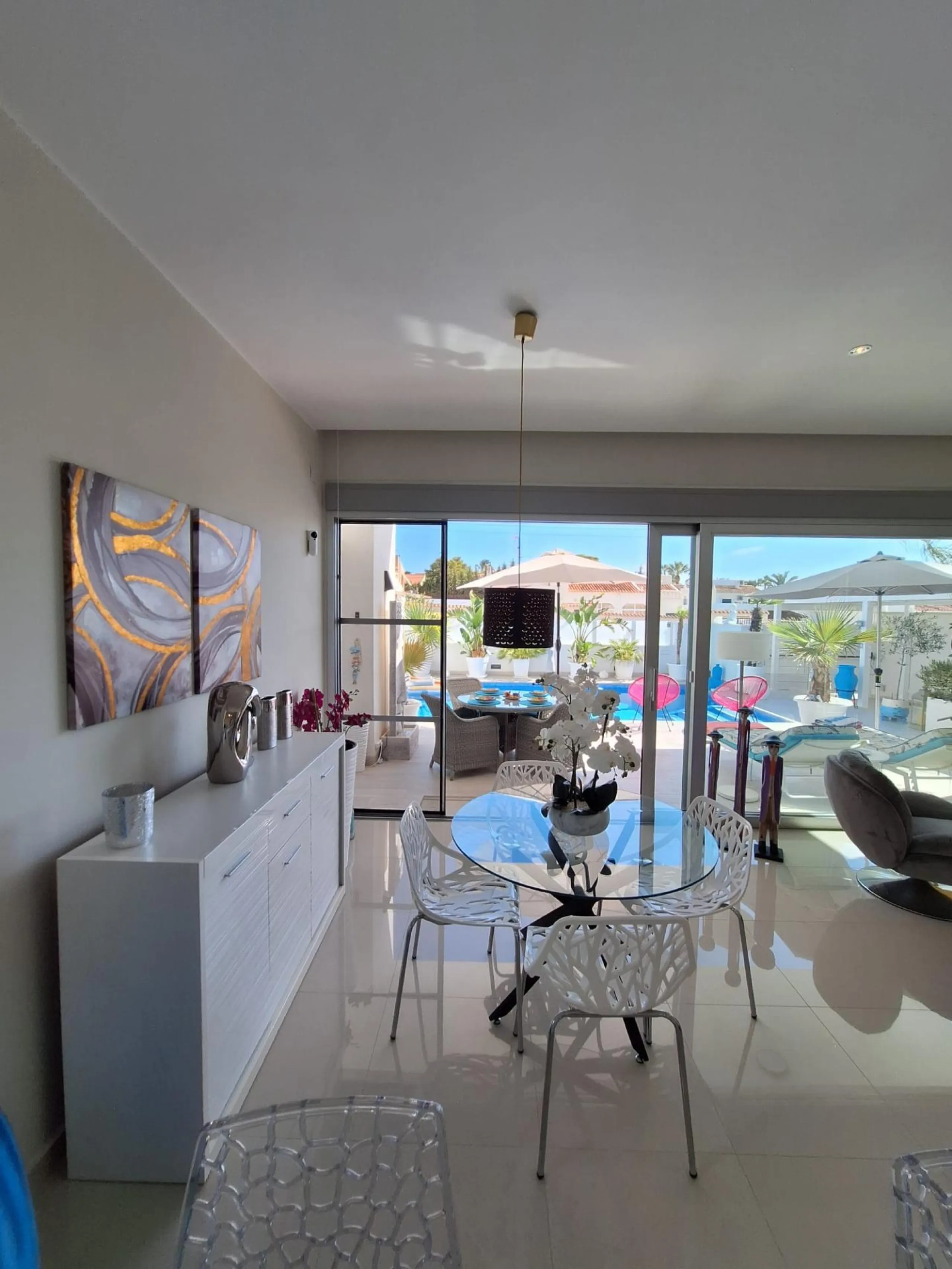 Beautiful luxury villa in La Siesta