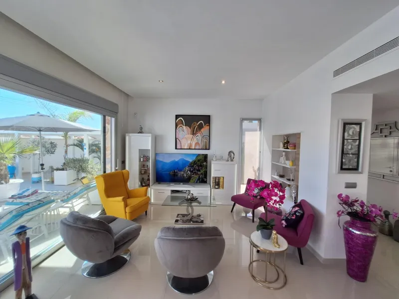Beautiful luxury villa in La Siesta