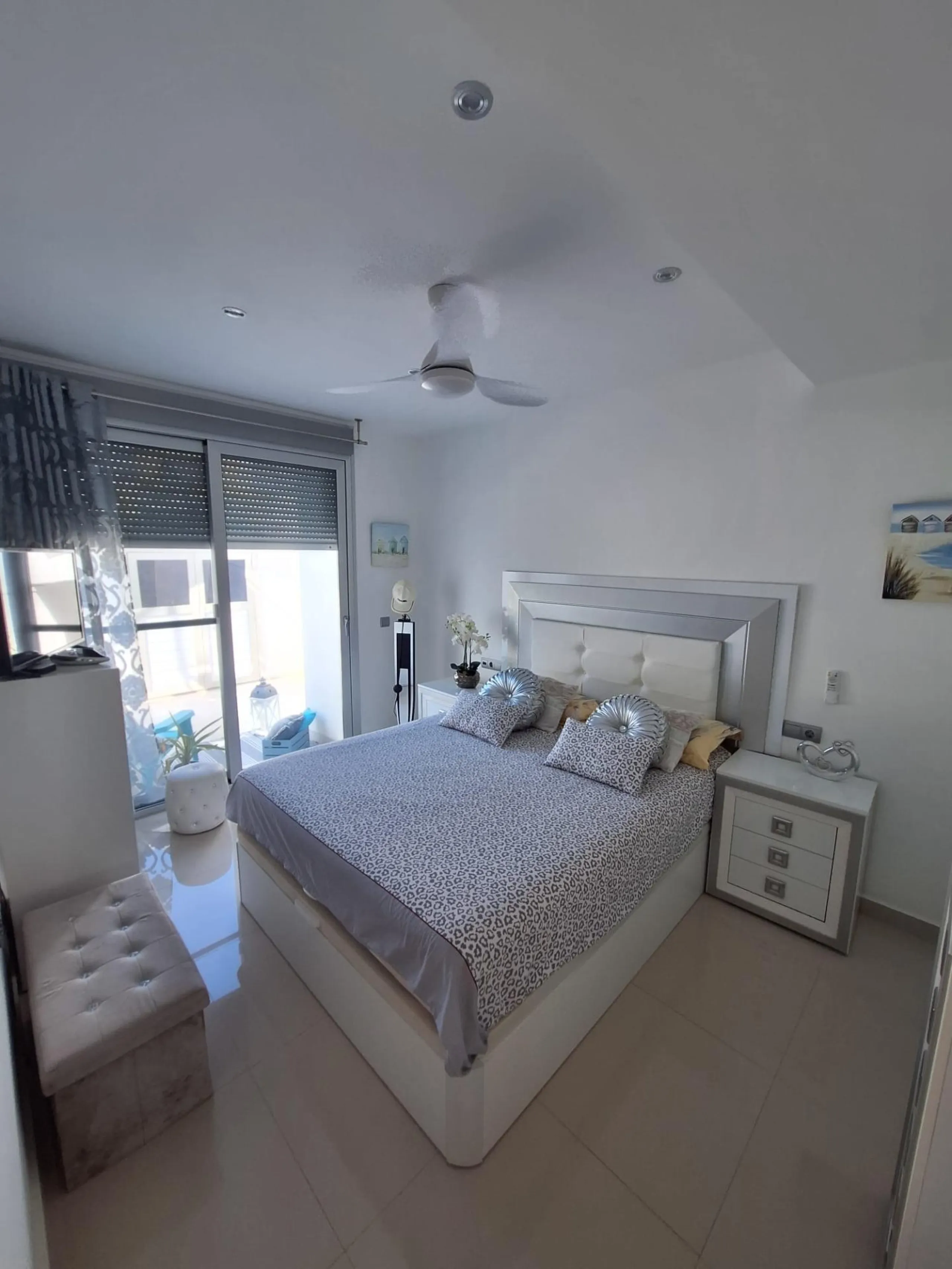 Beautiful luxury villa in La Siesta