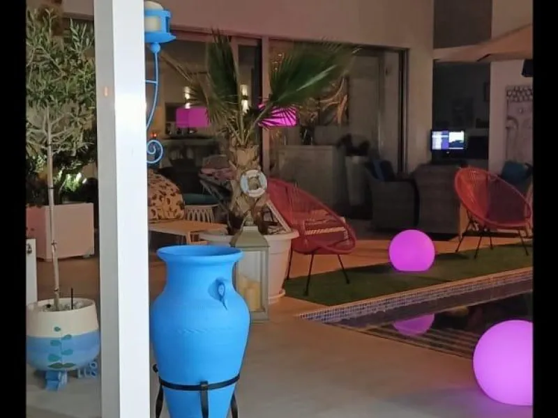 Beautiful luxury villa in La Siesta