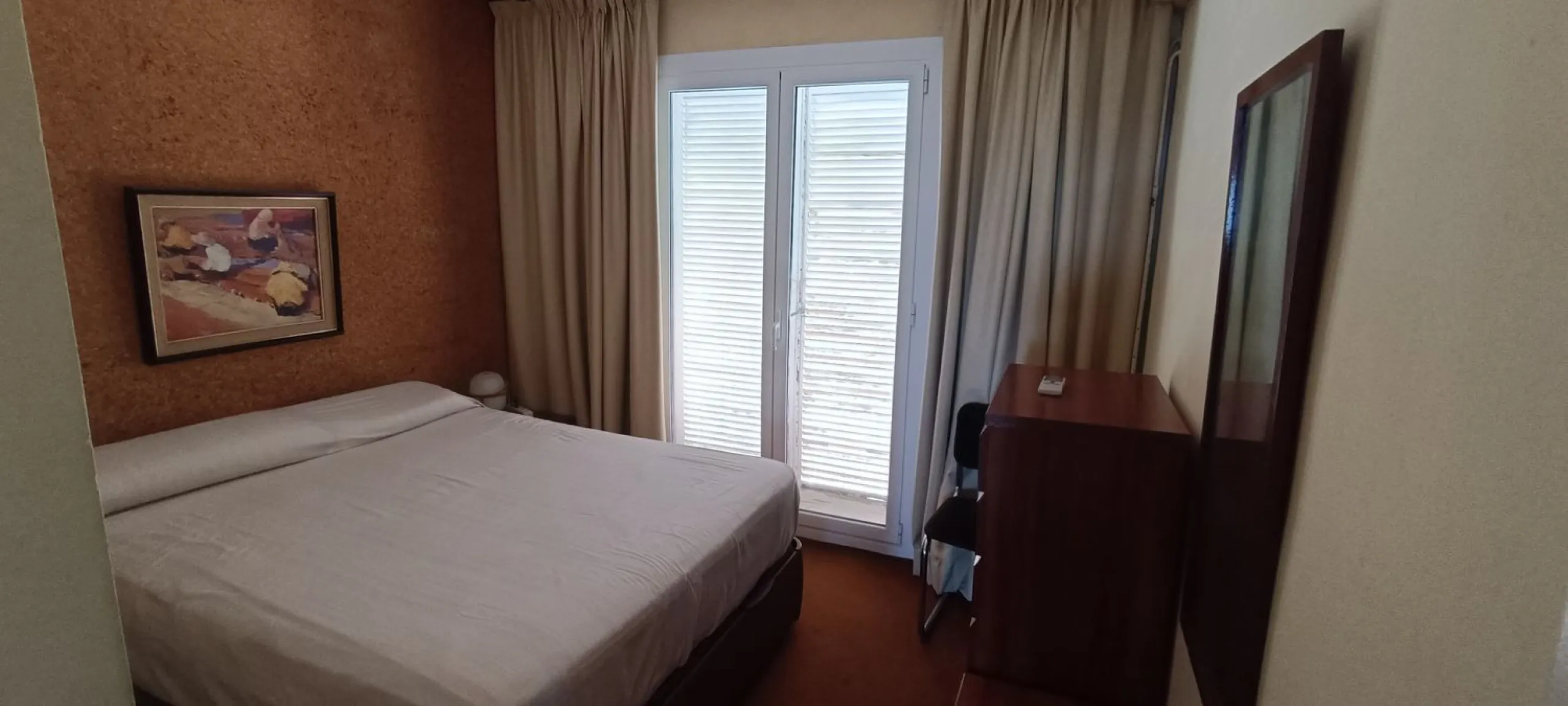 Seafront Apartment with Terrace and Parking in Vilassar de Mar, Barcelona