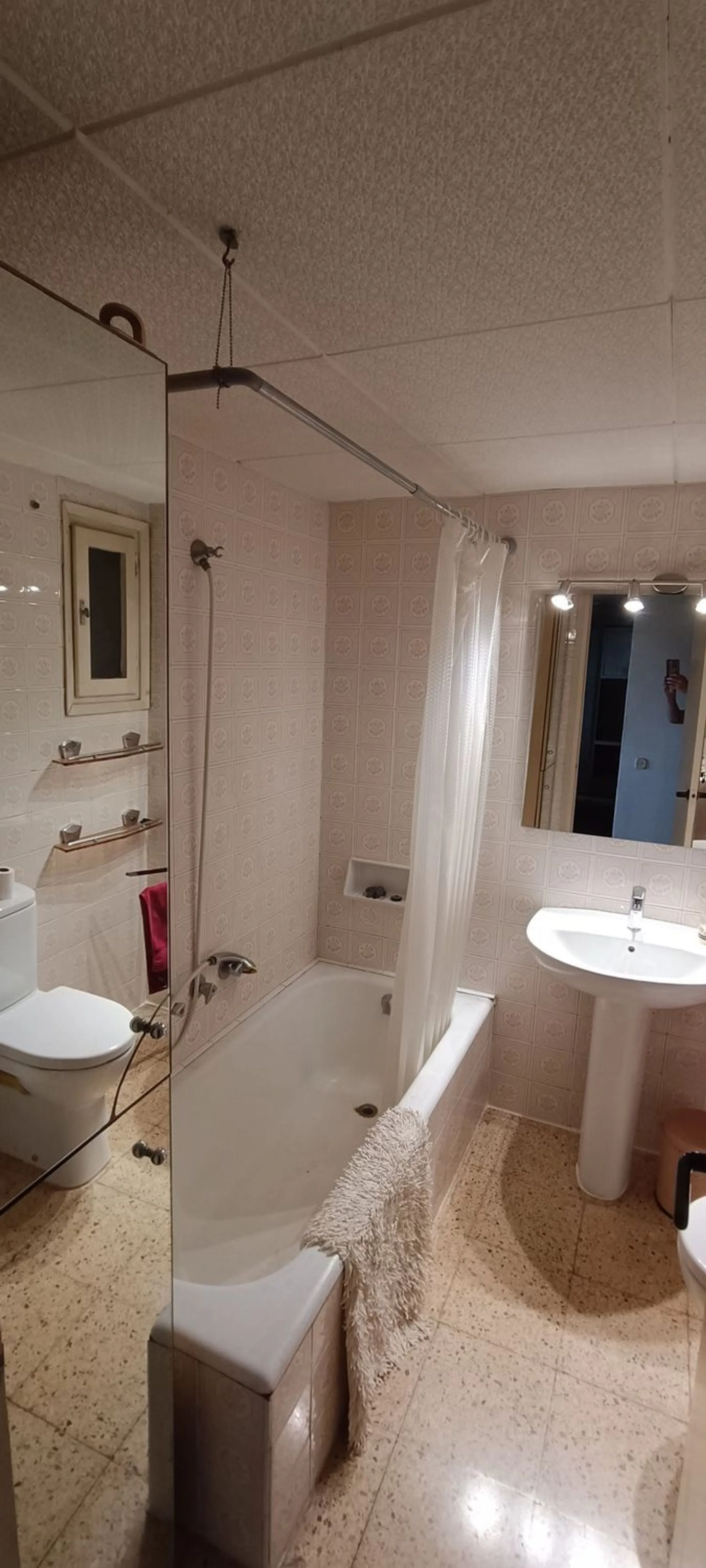 Seafront Apartment with Terrace and Parking in Vilassar de Mar, Barcelona