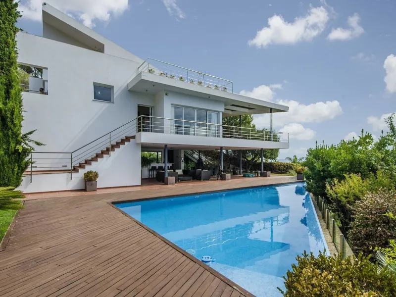Contemporary Villa with Sea Views Next to Golf Terramar in Sitges, Barcelona