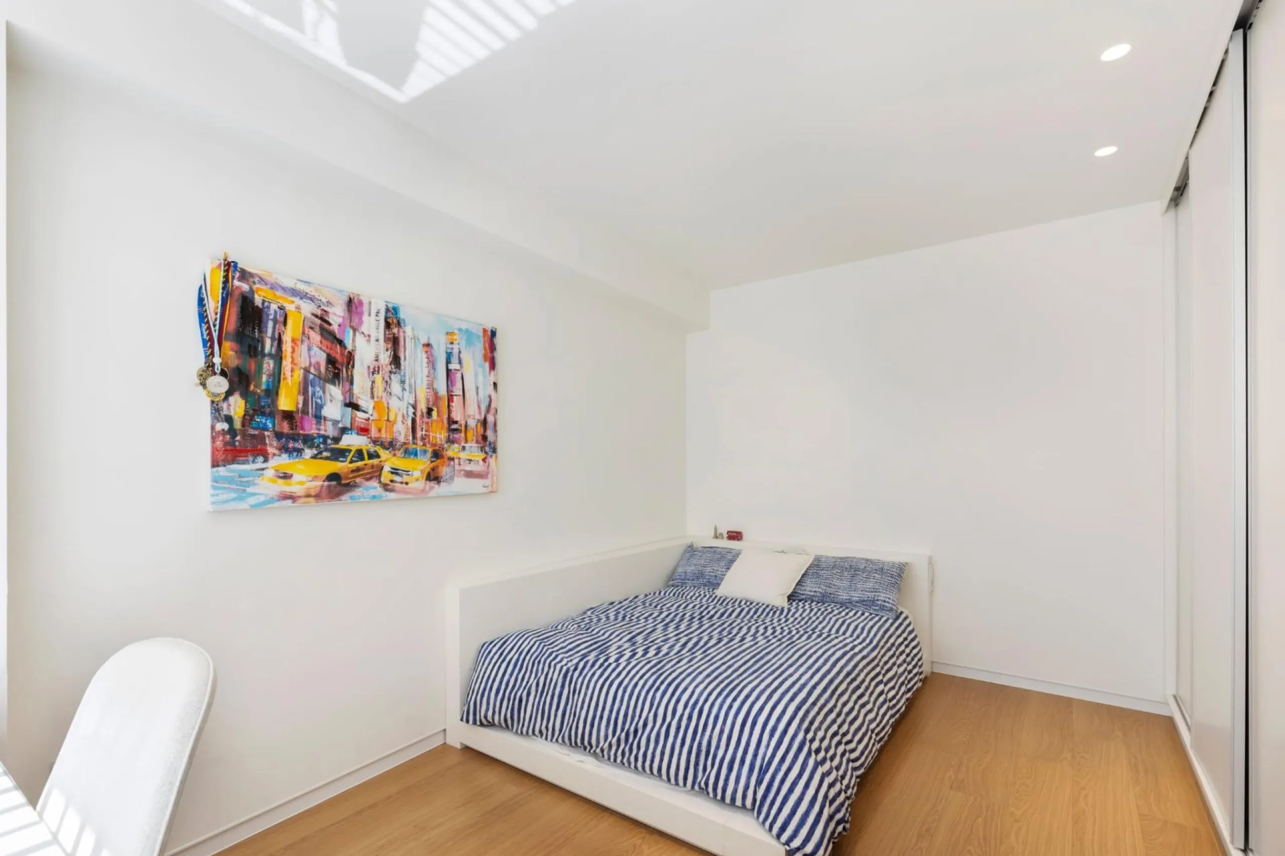 REFORMANDO APARTAMENTO EN EL CENTRO DE TORREVIEJA. 134 M2. 2 DORM. 2 BAÑOS.