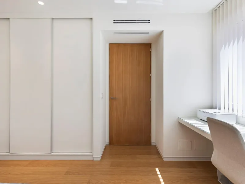 REFORMANDO APARTAMENTO EN EL CENTRO DE TORREVIEJA. 134 M2. 2 DORM. 2 BAÑOS.
