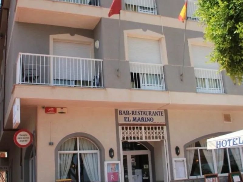 HOTEL CON RESTAURANTE EN VENTA. EN SANTIAGO DE LA RIBERA.