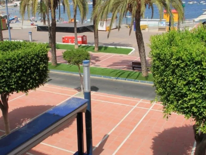 Продаётся отель с рестораном в Santiago de la Ribera