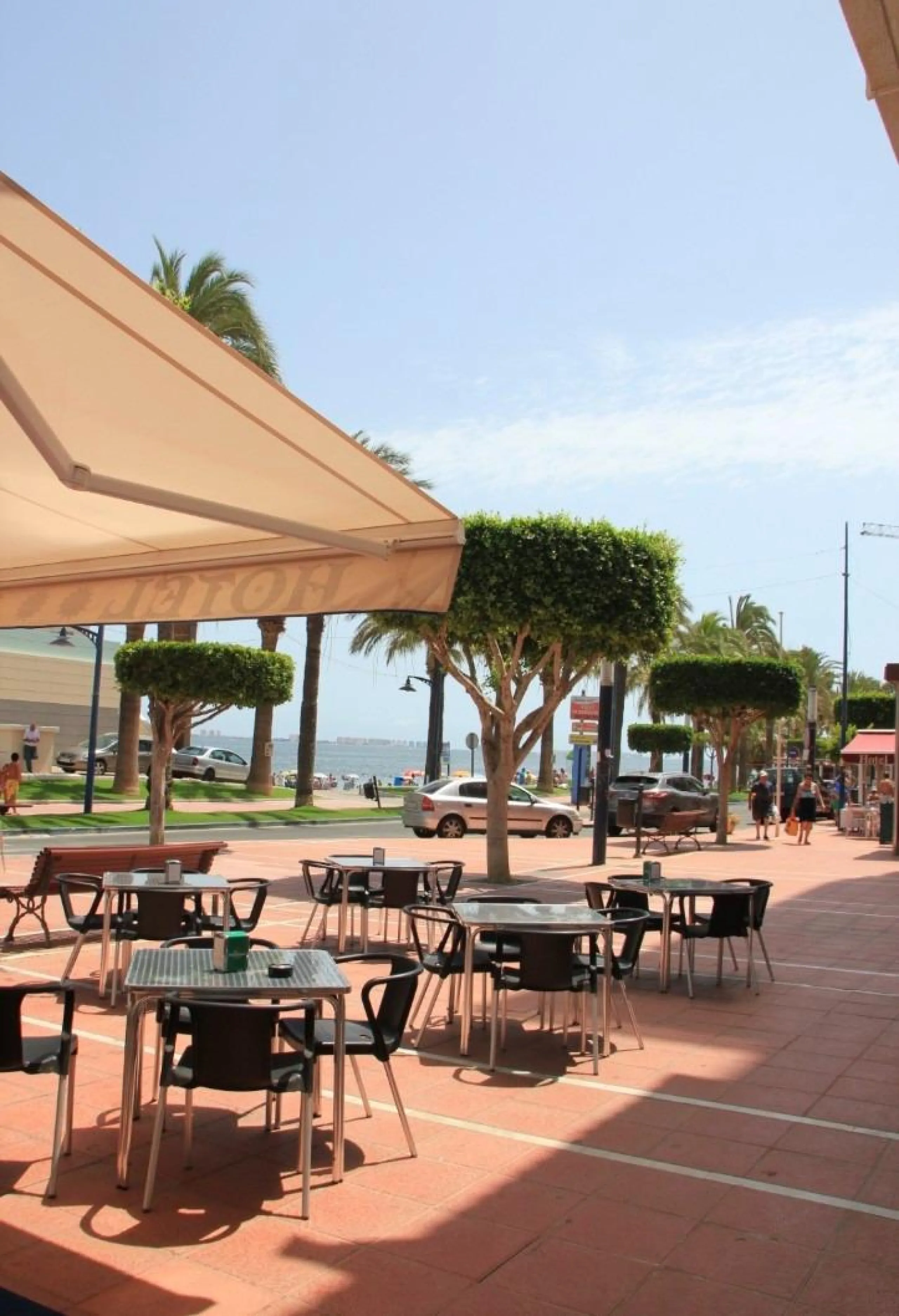Продаётся отель с рестораном в Santiago de la Ribera