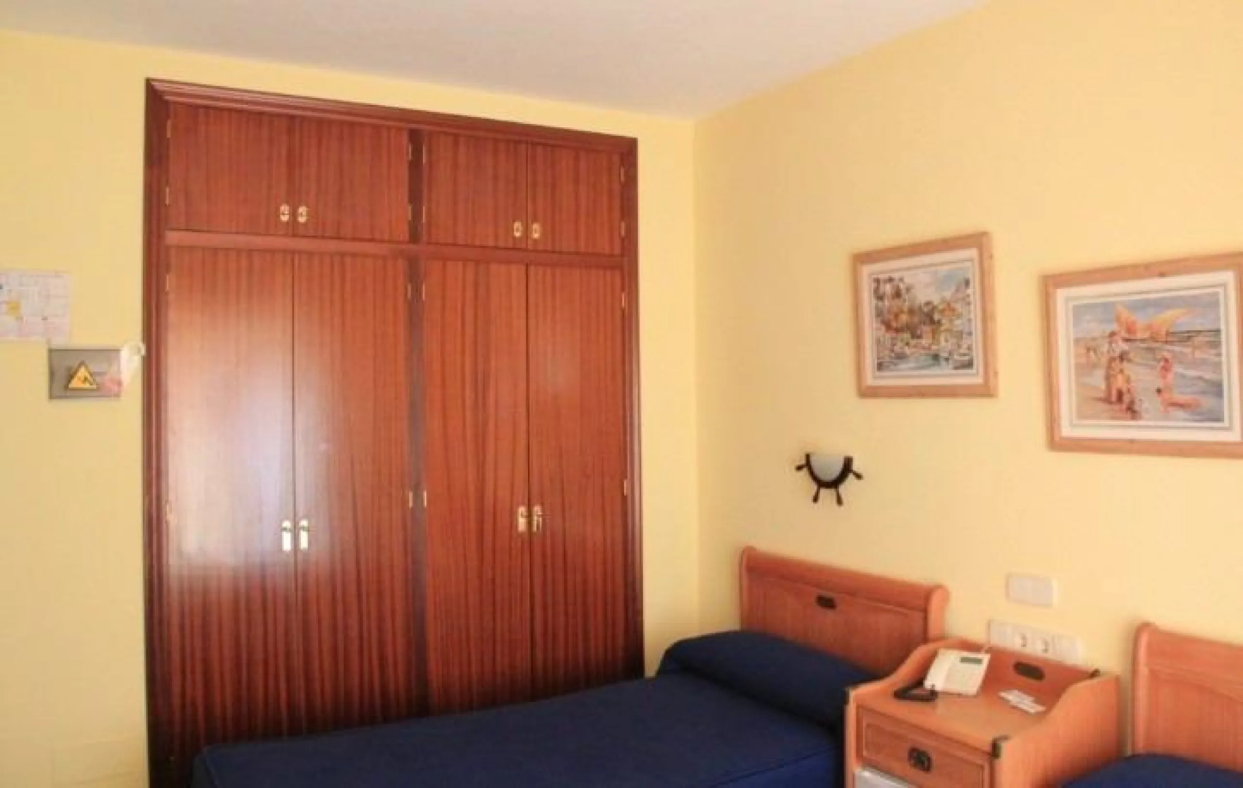 Продаётся отель с рестораном в Santiago de la Ribera