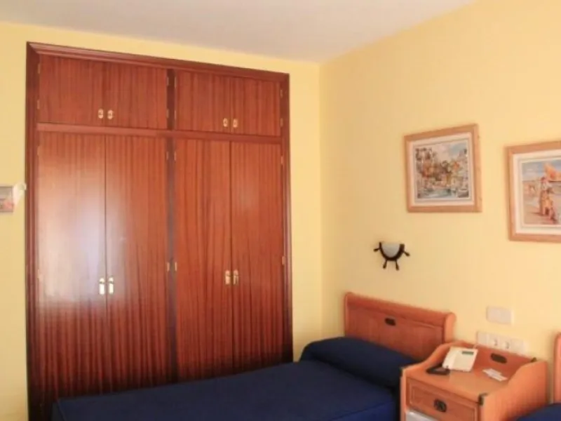 Продаётся отель с рестораном в Santiago de la Ribera