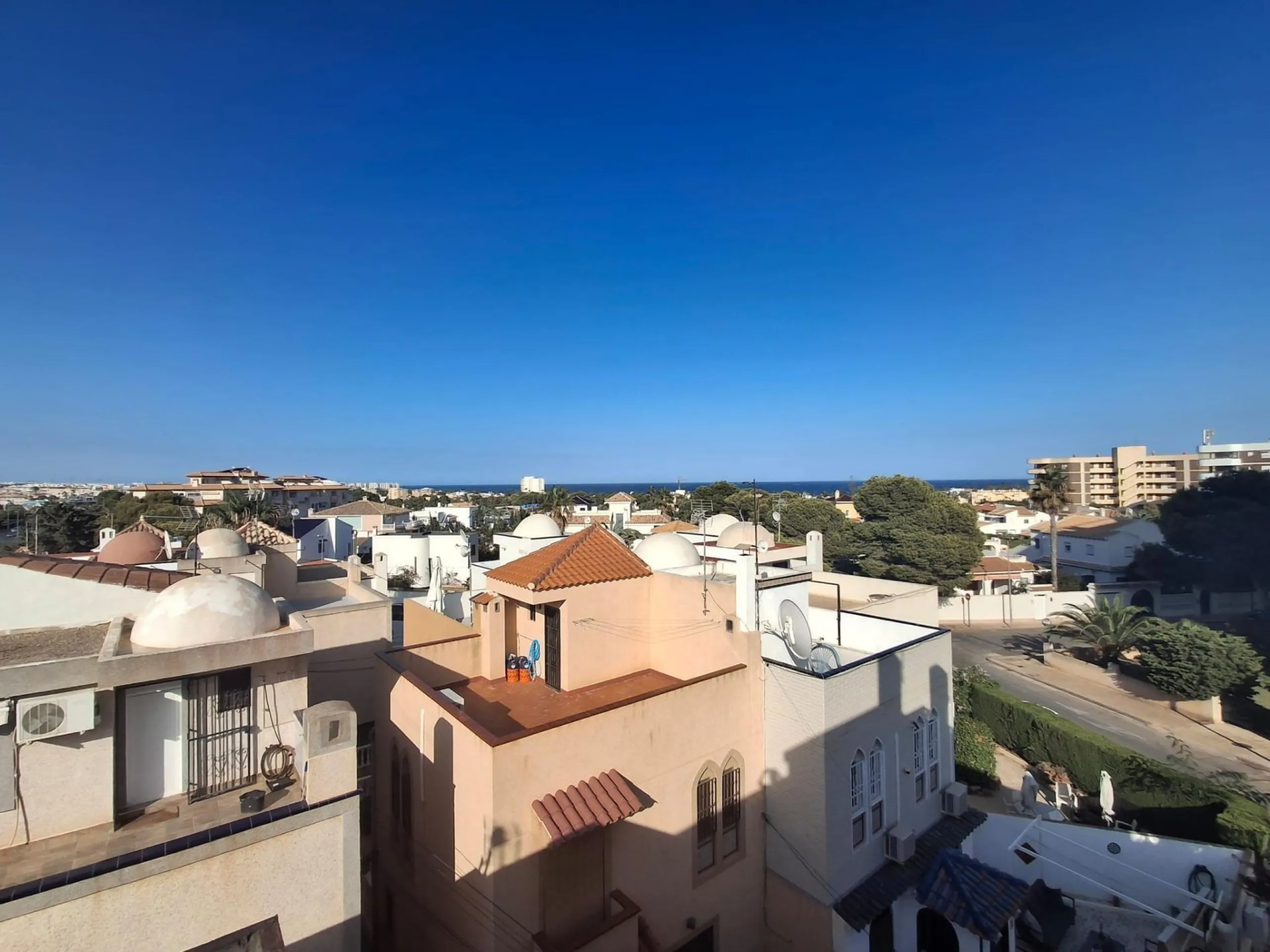 Espectacular Ático en La Zenia, Orihuela Costa - Vistas al Mar y a Pasos de la Playa