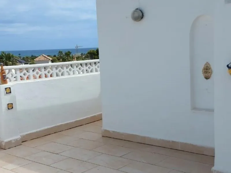 Espectacular Ático en La Zenia, Orihuela Costa - Vistas al Mar y a Pasos de la Playa
