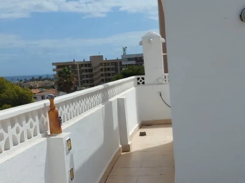 Espectacular Ático en La Zenia, Orihuela Costa - Vistas al Mar y a Pasos de la Playa