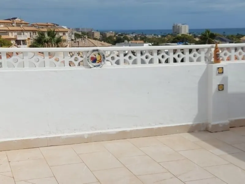 Espectacular Ático en La Zenia, Orihuela Costa - Vistas al Mar y a Pasos de la Playa