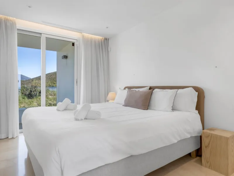 Südlich ausgerichtetes Penthouse mit privatem Pool zu verkaufen
