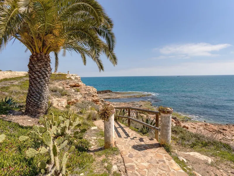 Espectacular Ático en La Zenia, Orihuela Costa - Vistas al Mar y a Pasos de la Playa