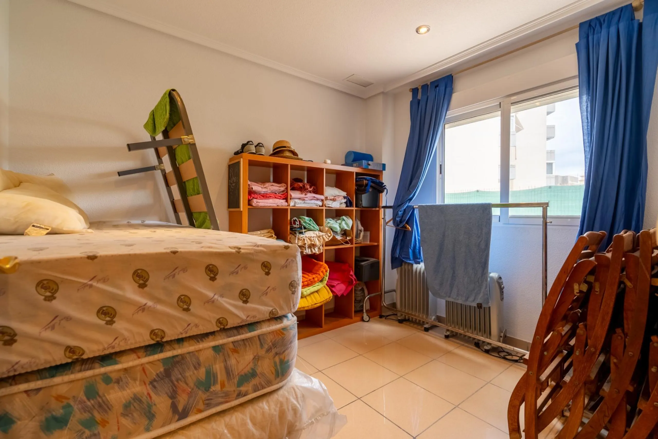 EXCELLENT GROUND FLOOR APARTMENT WITH OWN PLOT IN 100 STEPS FROM THE SEA