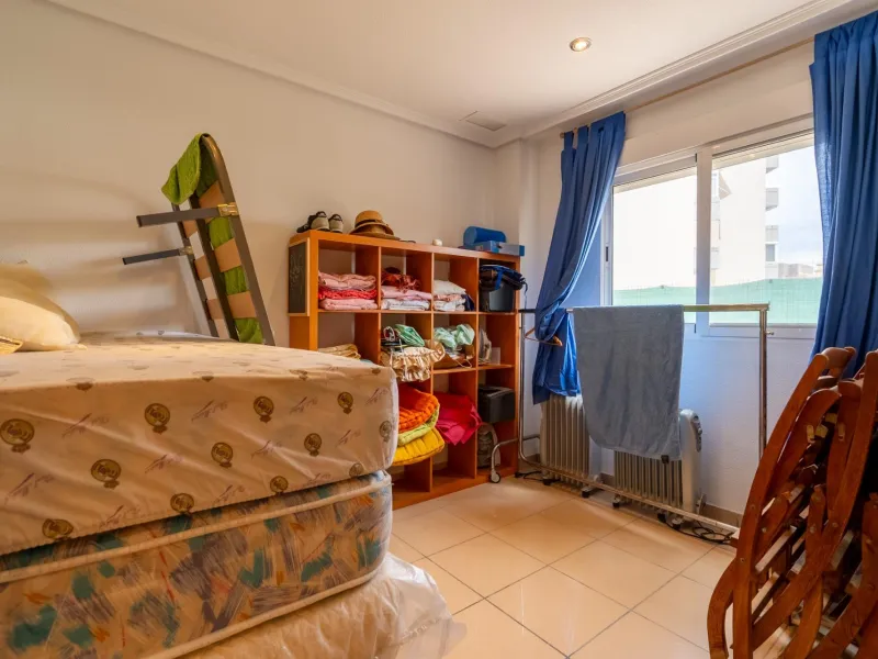 EXCELLENT GROUND FLOOR APARTMENT WITH OWN PLOT IN 100 STEPS FROM THE SEA