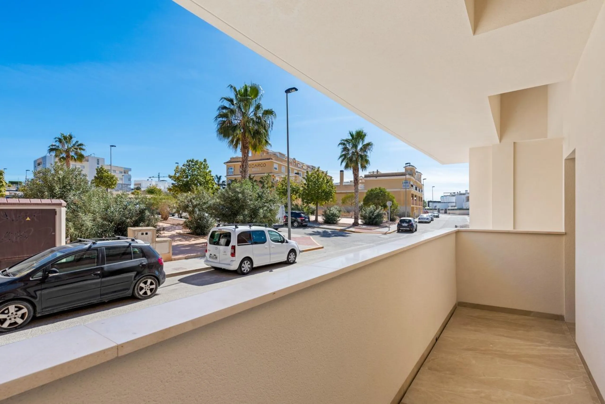 OBRA NUEVA. RESIDENCIAL PRIVADA EN BENIJOFAR. 2 DORM. 2 BAÑOS. TERRAZA 16 M2. PISCINA.