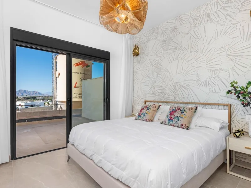OBRA NUEVA. RESIDENCIAL PRIVADA EN BENIJOFAR. 2 DORM. 2 BAÑOS. TERRAZA 16 M2. PISCINA.