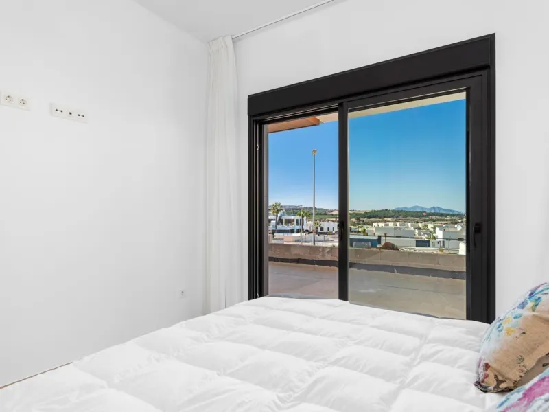 OBRA NUEVA. RESIDENCIAL PRIVADA EN BENIJOFAR. 2 DORM. 2 BAÑOS. TERRAZA 16 M2. PISCINA.