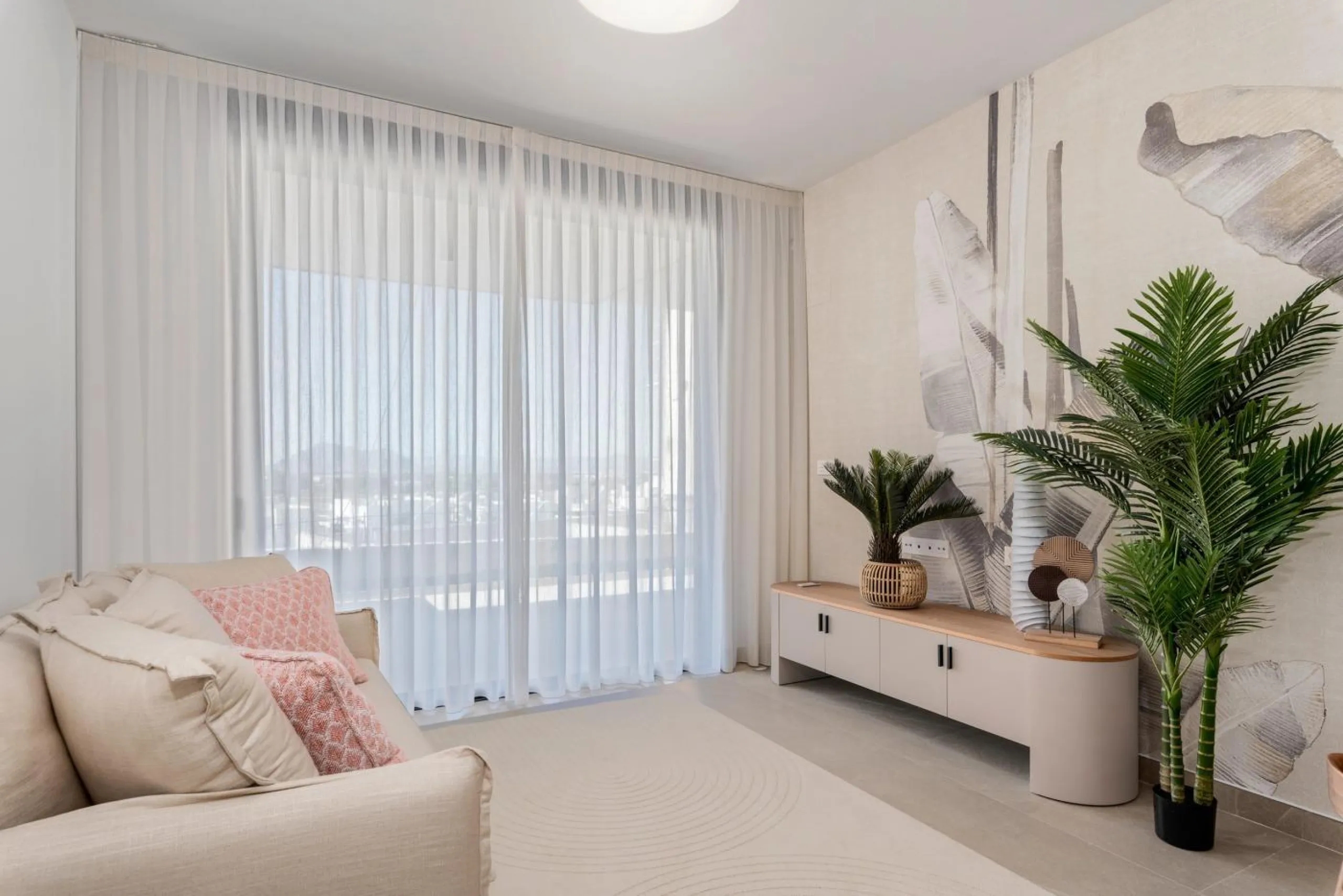 OBRA NUEVA. RESIDENCIAL PRIVADA EN BENIJOFAR. 2 DORM. 2 BAÑOS. TERRAZA 16 M2. PISCINA.