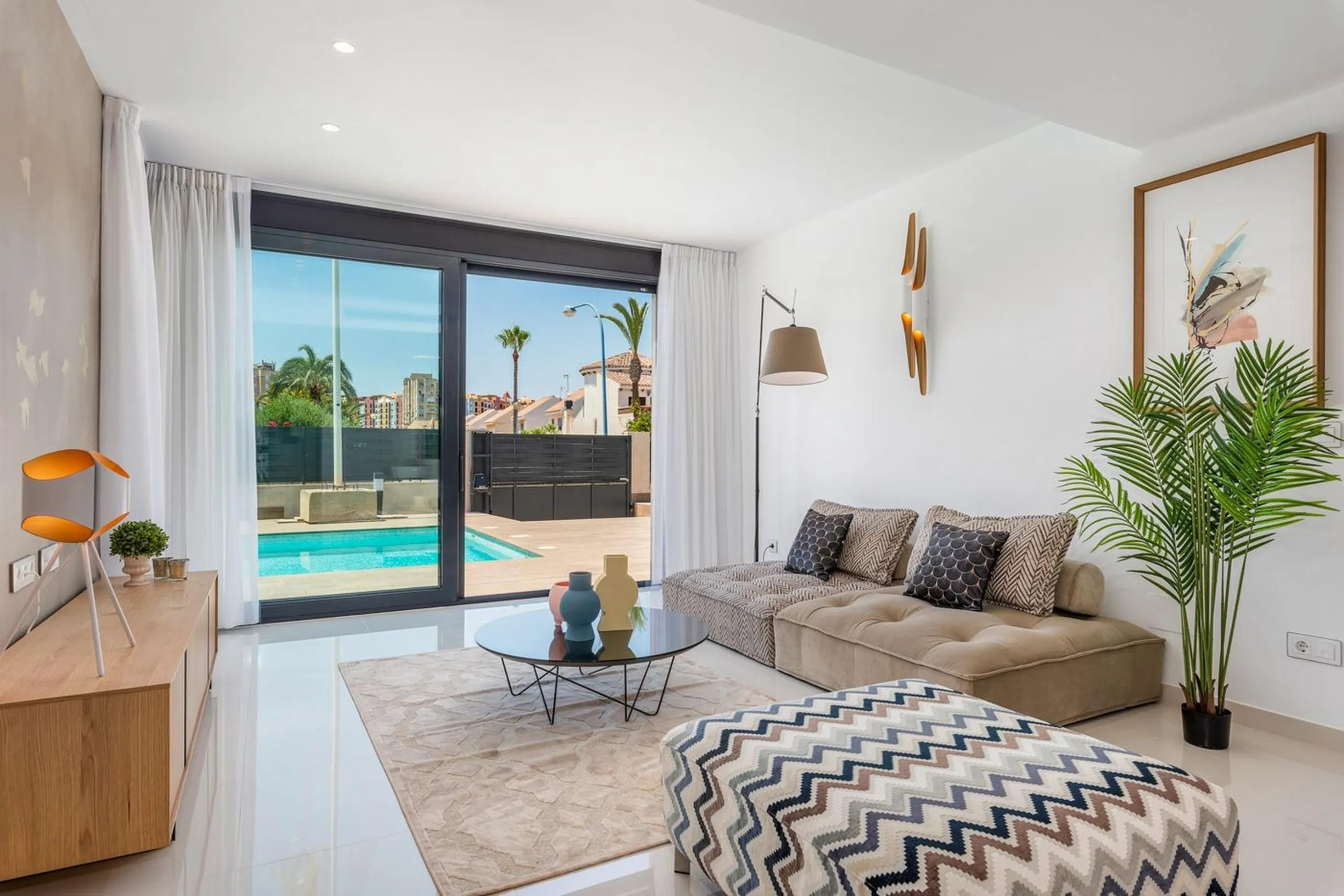 OBRA NUEVA EN LA MANGA. VILLA DE LUJO. 3 DORM. 3 BAÑOS. 440 PARCELA. PISCINA PROPIA.PLAYA A 350M