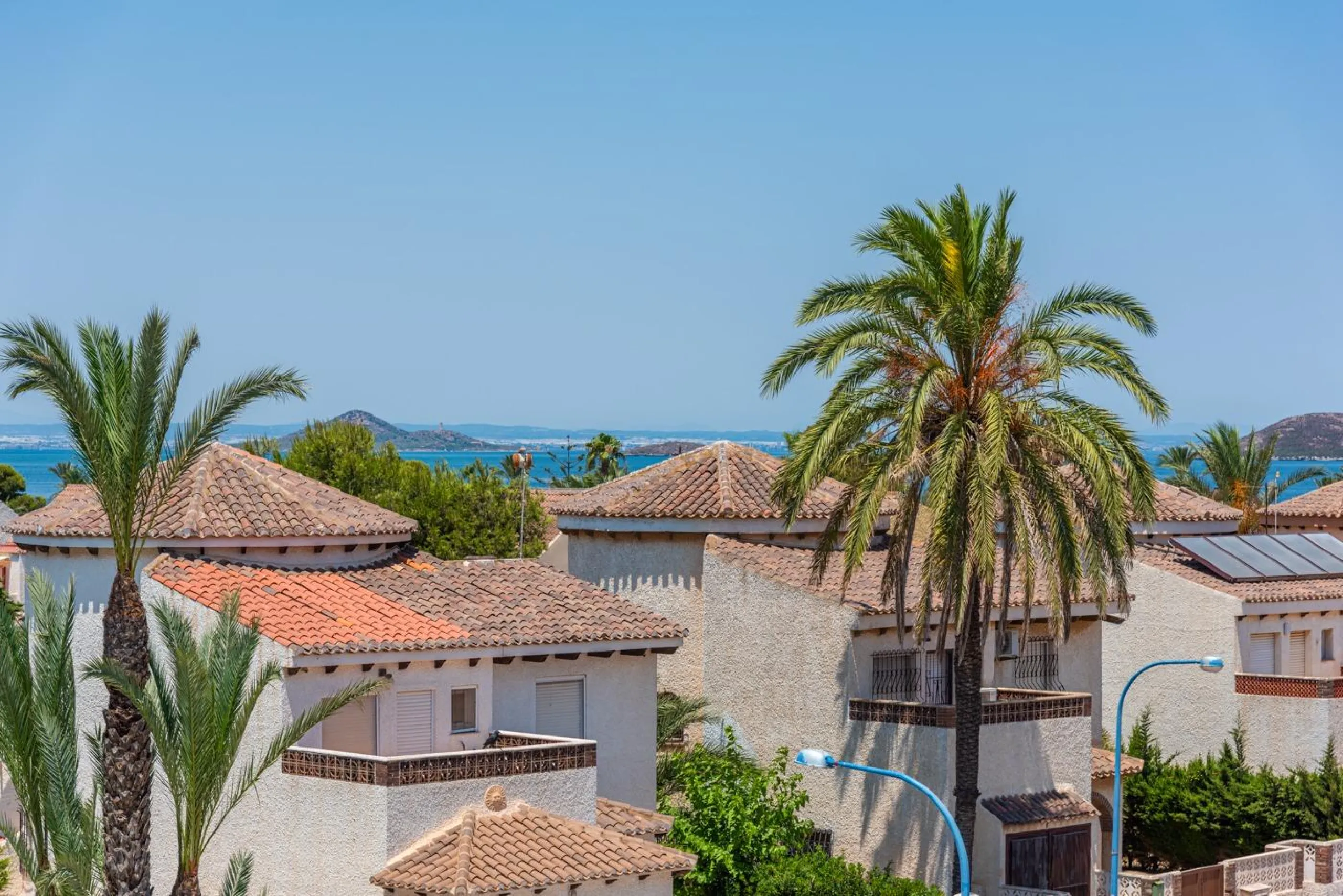 OBRA NUEVA EN LA MANGA. VILLA DE LUJO. 3 DORM. 3 BAÑOS. 440 PARCELA. PISCINA PROPIA.PLAYA A 350M