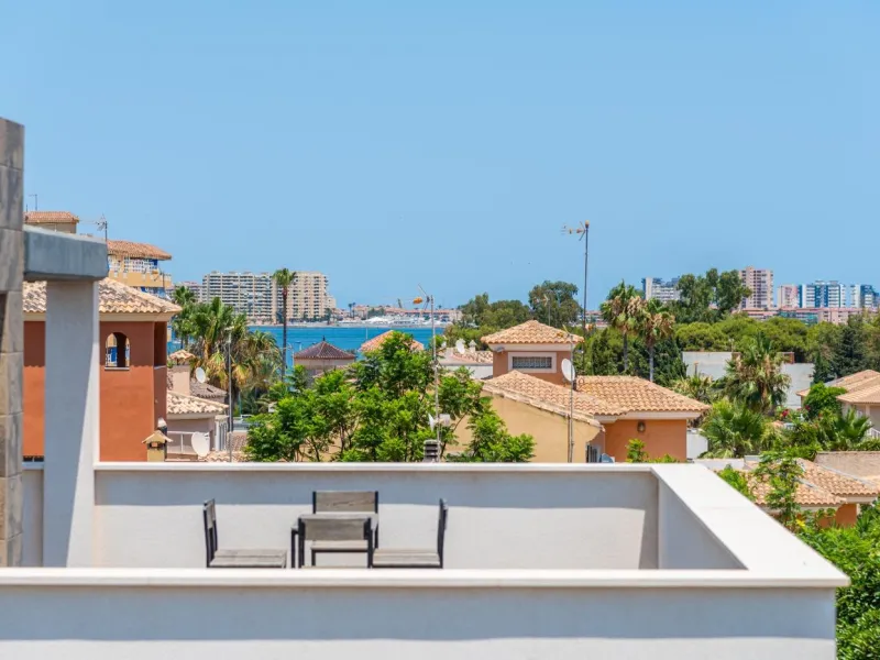 OBRA NUEVA EN LA MANGA. VILLA DE LUJO. 3 DORM. 3 BAÑOS. 440 PARCELA. PISCINA PROPIA.PLAYA A 350M